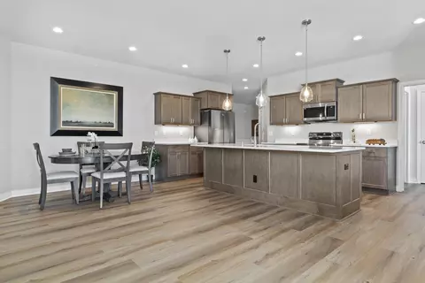 324 Standing Stone #3-5, Waukesha, WI 53189