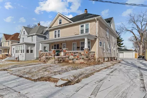 102 W Burnett #102 1/2, Beaver Dam, WI 53916