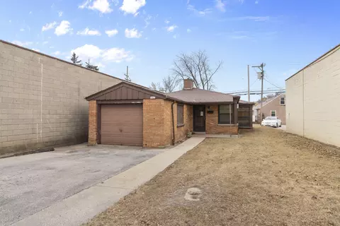 7827 W Burleigh, Milwaukee, WI 53222