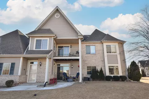 1351 Rose #52, Waukesha, WI 53186