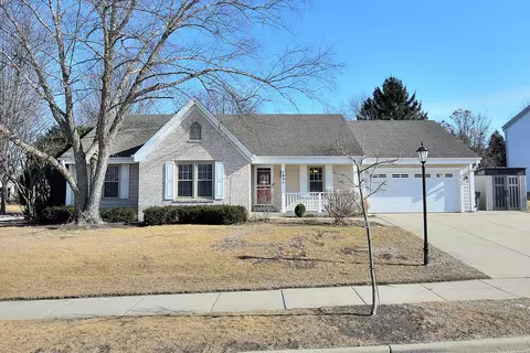 1931 Penhurst, Waukesha, WI 53186