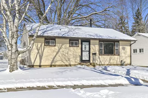 5475 N Prentiss, Milwaukee, WI 53218