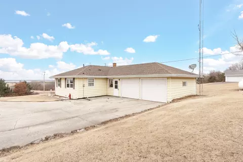 n9894 County Road Y Y, Leroy, WI 53050