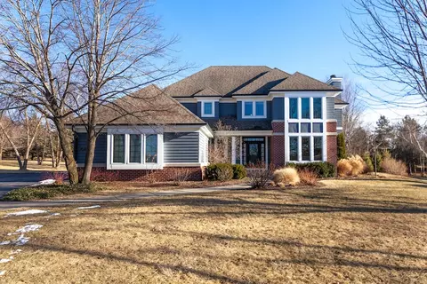 1901 Tree Line, Waukesha, WI 53188