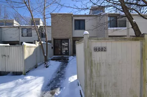 9002 N 70th #5, Milwaukee, WI 53223