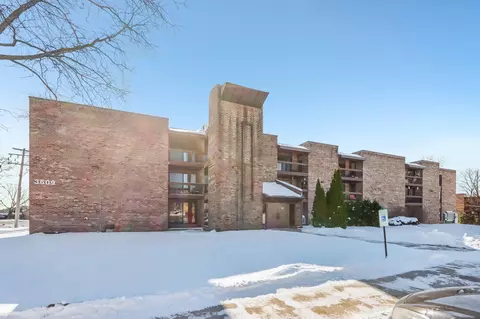 3609 N Tucker #307, Milwaukee, WI 53222