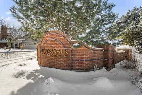 3107 S Toldt, West Allis, WI 53227