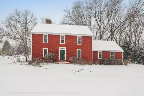742 Old Tower, Oconomowoc, WI 53066