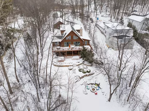 1360 E Friess Lk, Richfield, WI 53033