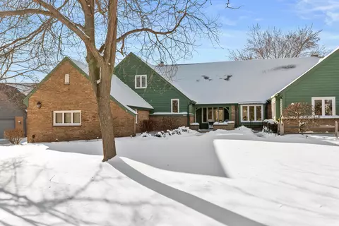 12325 N Golf, Mequon, WI 53092