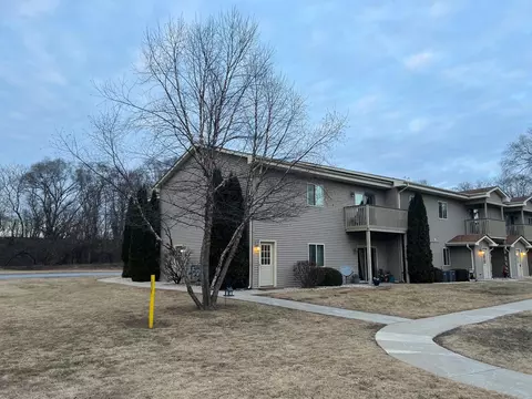 219 Franklin #3L, Delavan, WI 53115