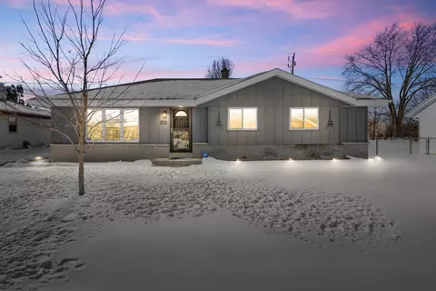 6169 S 38th, Greenfield, WI 53221