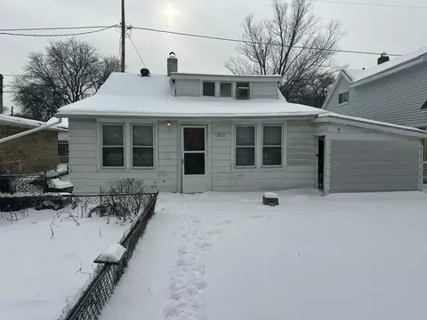 4615 W Medford, Milwaukee, WI 53216