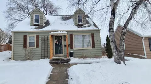 4536 S Lenox, Milwaukee, WI 53207