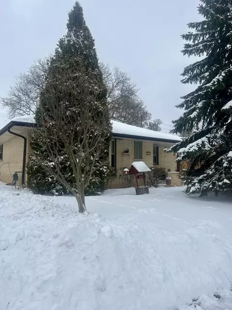 8282 W Potomac, Milwaukee, WI 53218