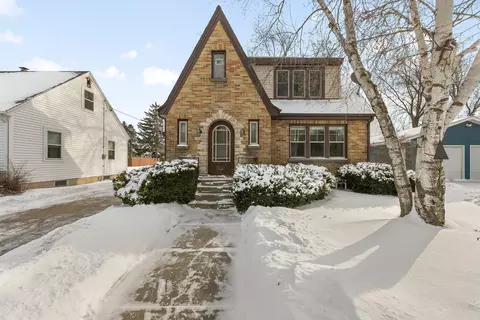1527 North, Sheboygan, WI 53083
