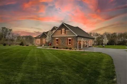 11275 192nd, Bristol, WI 53104