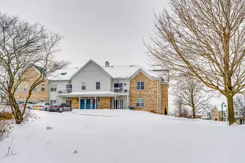 2720 Northview #31, Waukesha, WI 53188