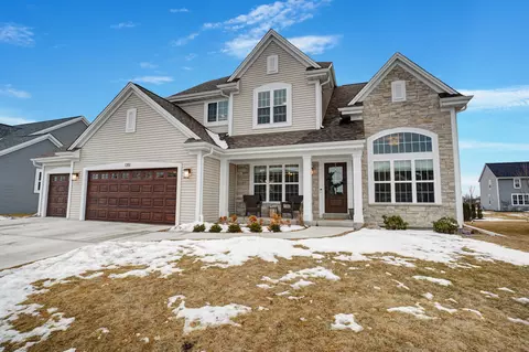 1351 Goldenrod, Oconomowoc, WI 53066