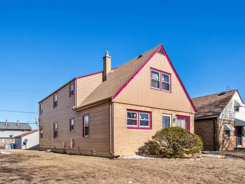 1956 W Congress, Milwaukee, WI 53209