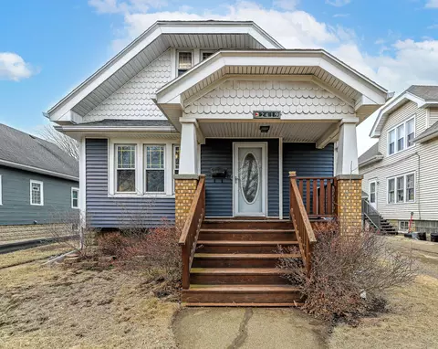 2419 S 69th, West Allis, WI 53219