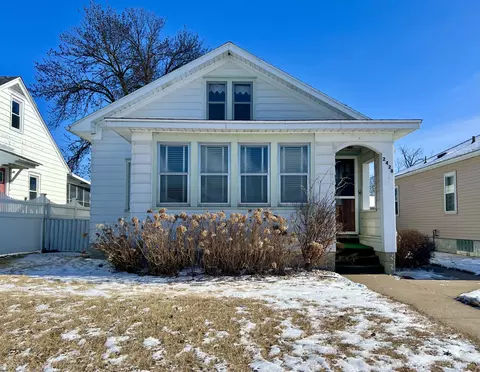 2428 George, La Crosse, WI 54603