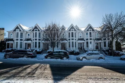 1607 E Park, Milwaukee, WI 53211