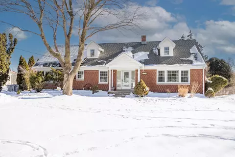6914 N 124th, Milwaukee, WI 53224