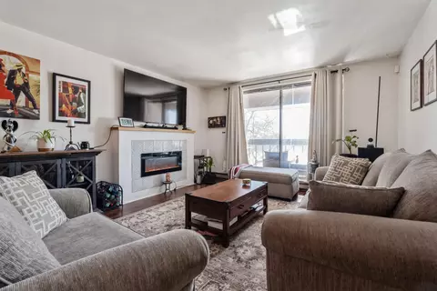 3765 N 88th #308, Milwaukee, WI 53222