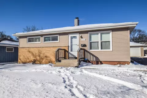 10940 W Hampton, Milwaukee, WI 53225