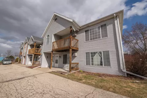526 Root #5, Hartford, WI 53027