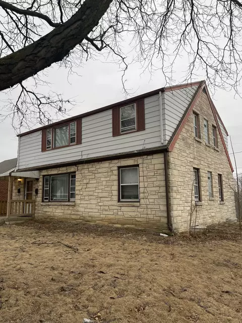 3409 S Chase #3411, Milwaukee, WI 53207
