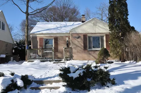 2747 S 49th, Milwaukee, WI 53219