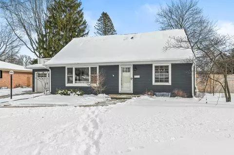 w61n878 Arbor, Cedarburg, WI 53012