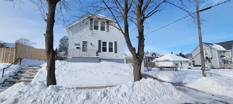 1816 S 12th, Manitowoc, WI 54220
