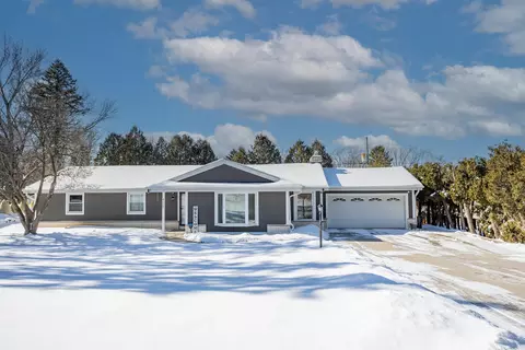 425 N Eastmoor, Brookfield, WI 53005