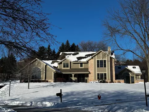 w236n3392 Fieldside, Pewaukee, WI 53072