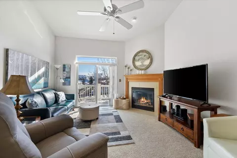 832 Ashley, Port Washington, WI 53074