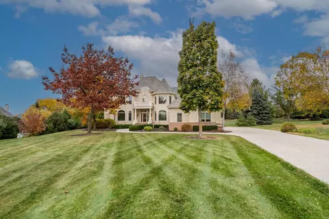 1003 N Cypress, Hartland, WI 53029