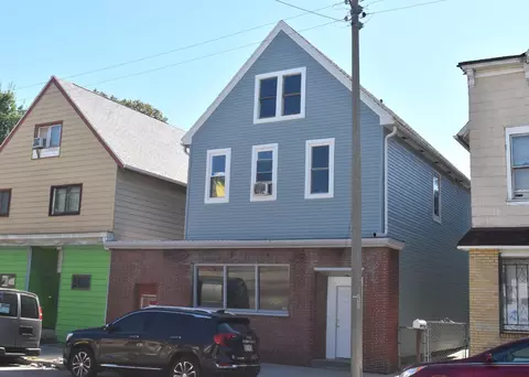 2409 W Greenfield, Milwaukee, WI 53204