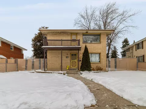 7900 W Potomac #7902, Milwaukee, WI 53222