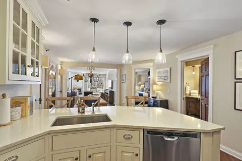 111 Center #305, Lake Geneva, WI 53147