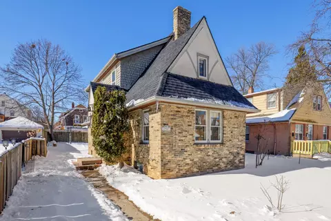 2907 N 54th, Milwaukee, WI 53210