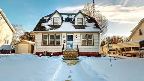 348 E Dodge, Jefferson, WI 53549