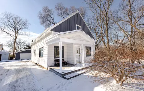 805 Rock, Waukesha, WI 53186