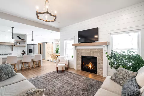 4052 E Stone Rdg, Milton, WI 53563