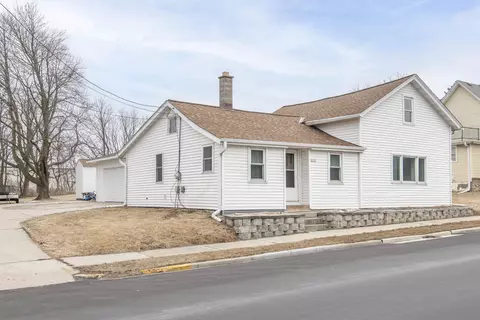 1616 Fond Du Lac, Kewaskum, WI 53040