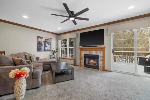 2107 E Broadway #B, Waukesha, WI 53186