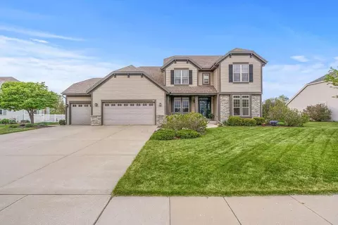 638 Stoecker Farm, Mukwonago, WI 53149