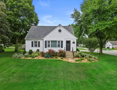 303 Elm, Salem Lakes, WI 53170